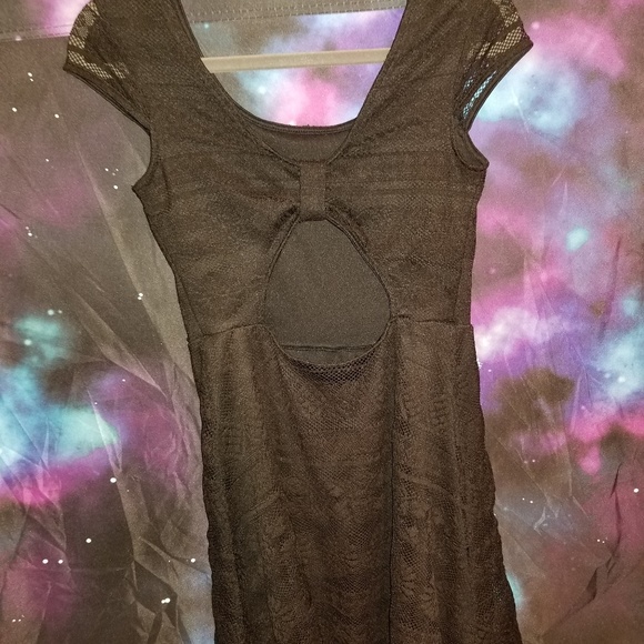 Dress - Picture 2 of 2